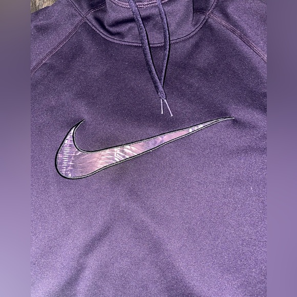 Nike Dri-Fit Purple Hoodie with Kangaroo Pockets Youth Size Medium - Picture 3 of 4